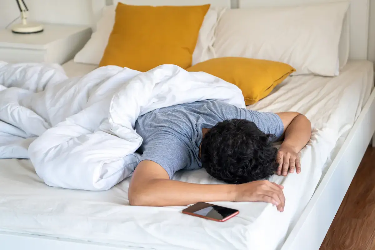 posisi tidur setelah operasi retina